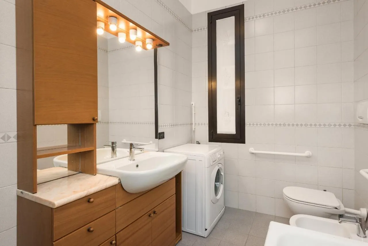 Flats4Rent Regaste Apartment Verona 0*,  Italy